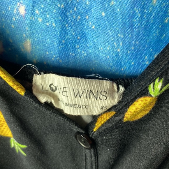 6/$40 Love Wins Black Cotton Tank Top with a Pineapple Printed Pattern - Size XS - Picture 4 of 6